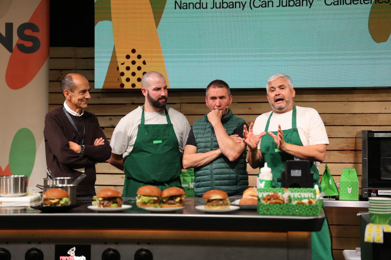 6 PHOTO-2025-11-23-18-44-26