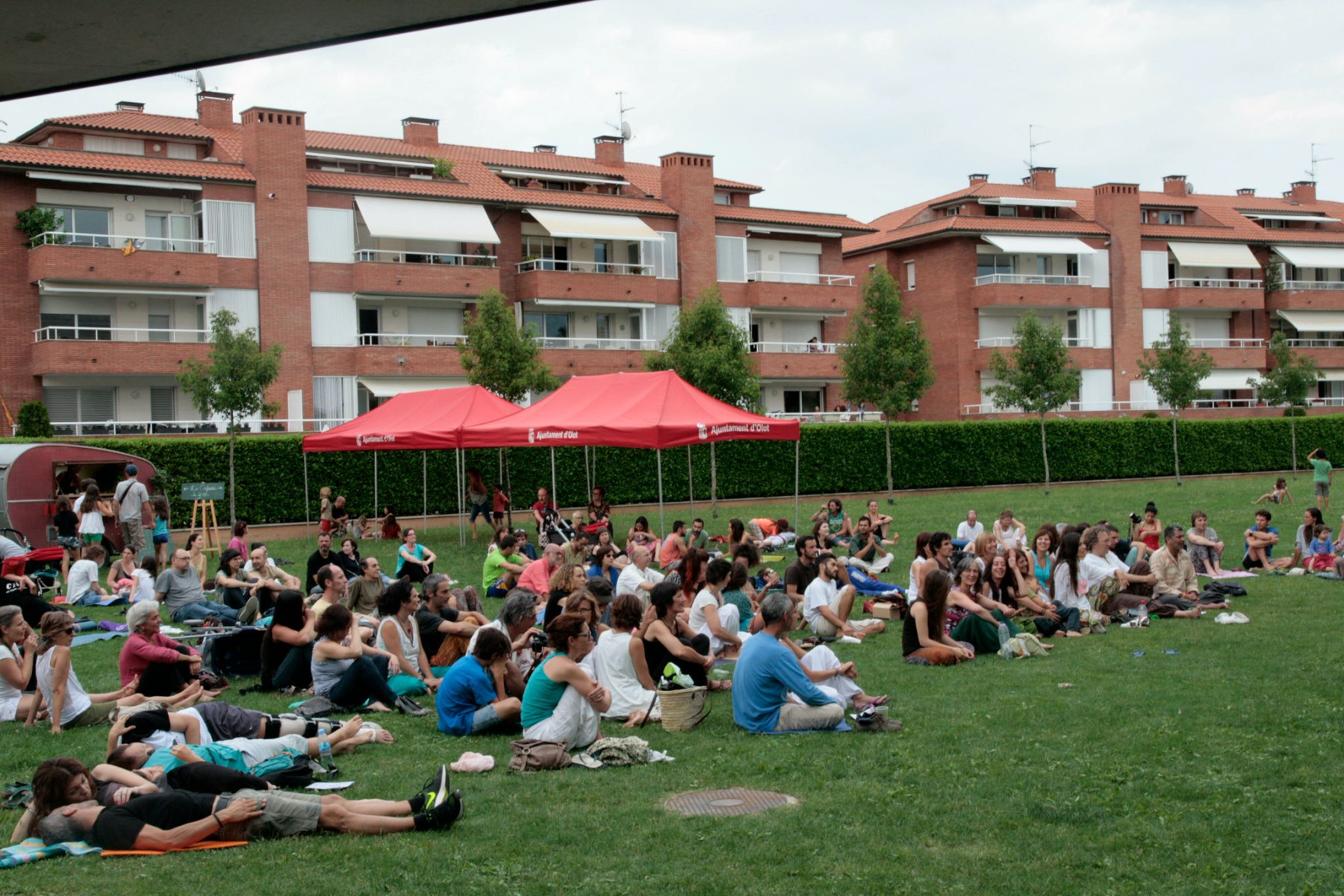dia internacional del ioga a olot exterior