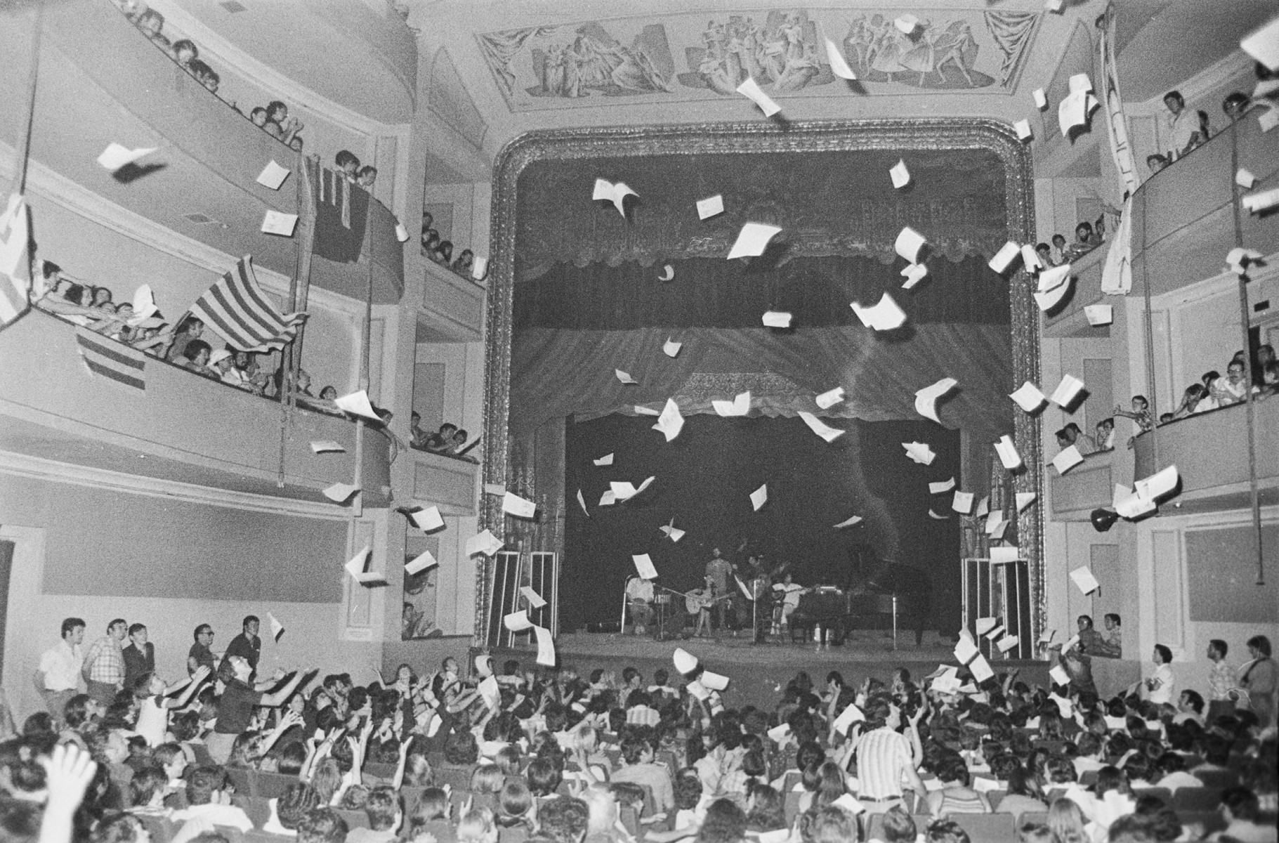 Llach_1976_Àlvar_Serradell