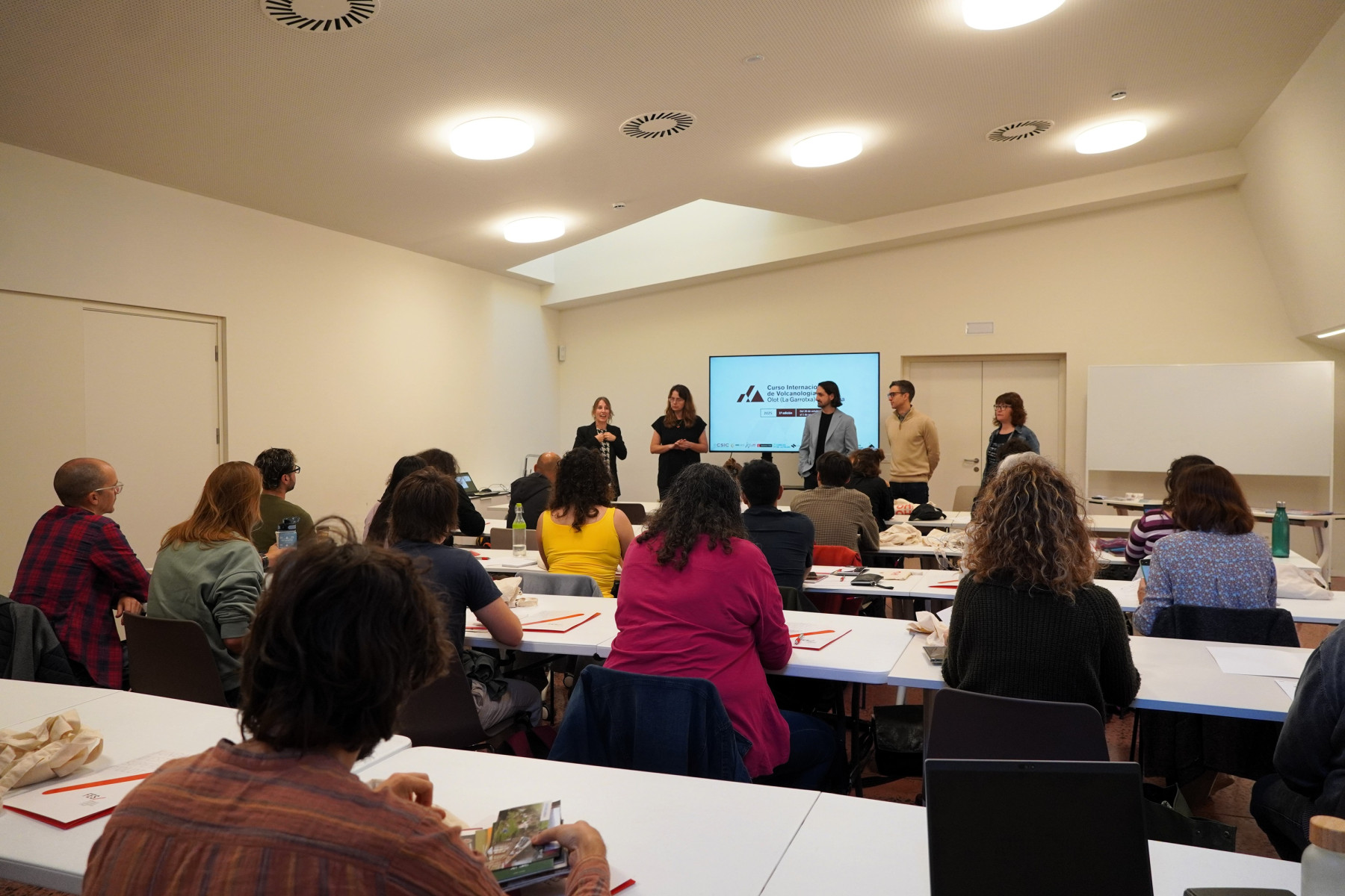 Obertura Curs Internacional Vulcanologia Olot La Garrotxa_La Palma (3)
