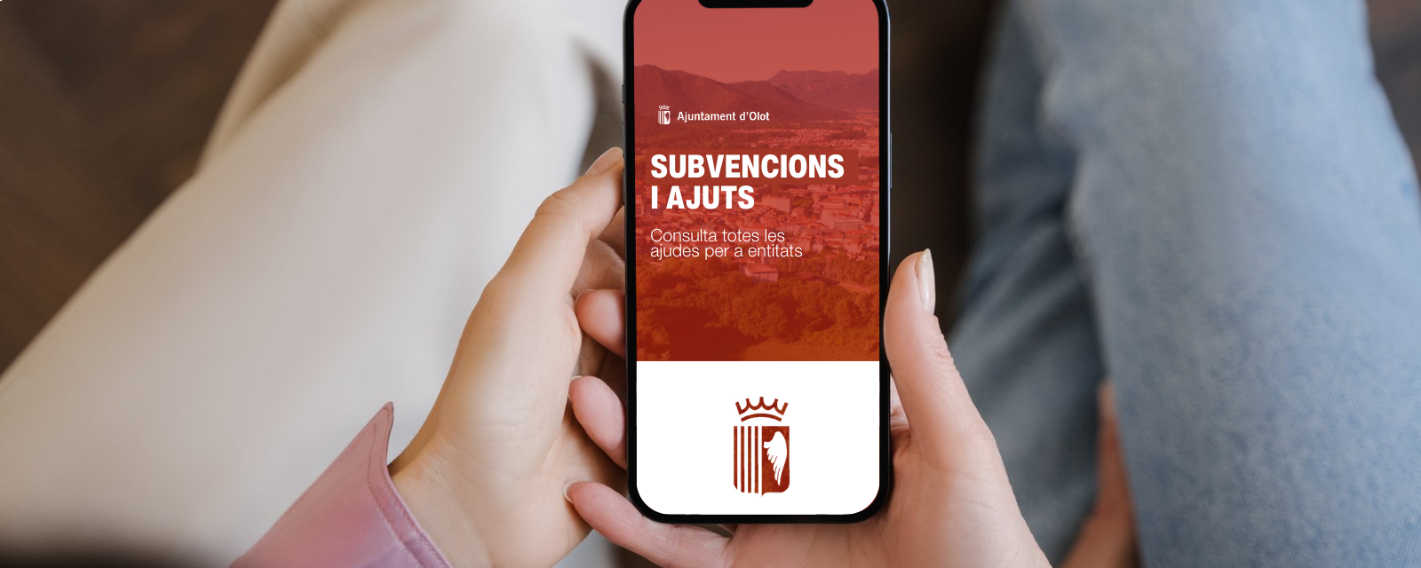 Post De Instagram Mockup De Teléfono Con Promoción Para Negocios Moderno Negro Y Rojo (Post de Twitter)-4