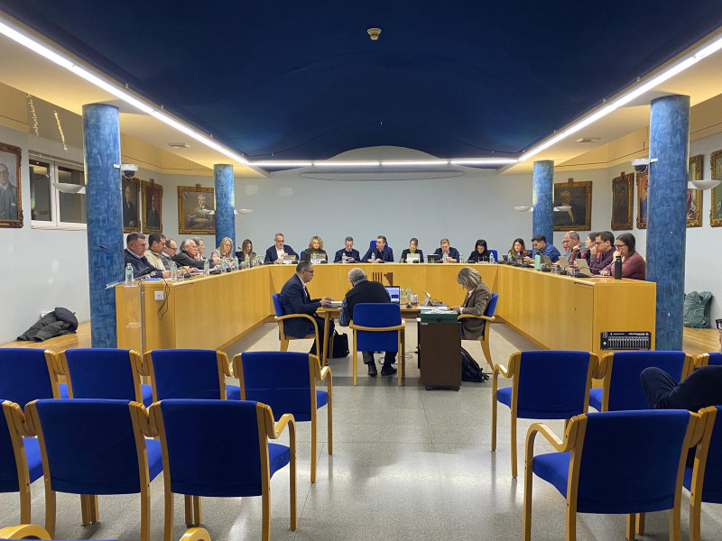 WhatsApp Image 2025-12-18 at 21.52.31