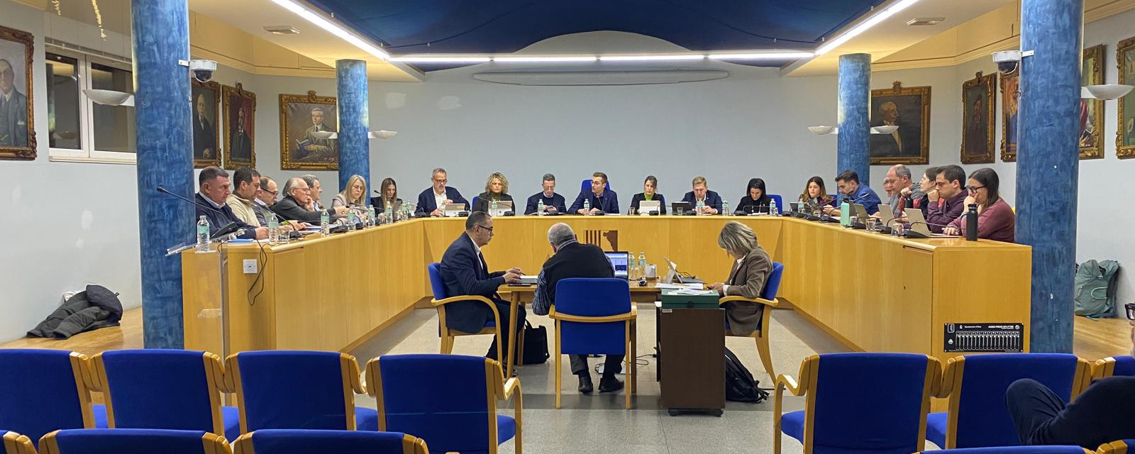 WhatsApp Image 2025-12-18 at 21.52.31