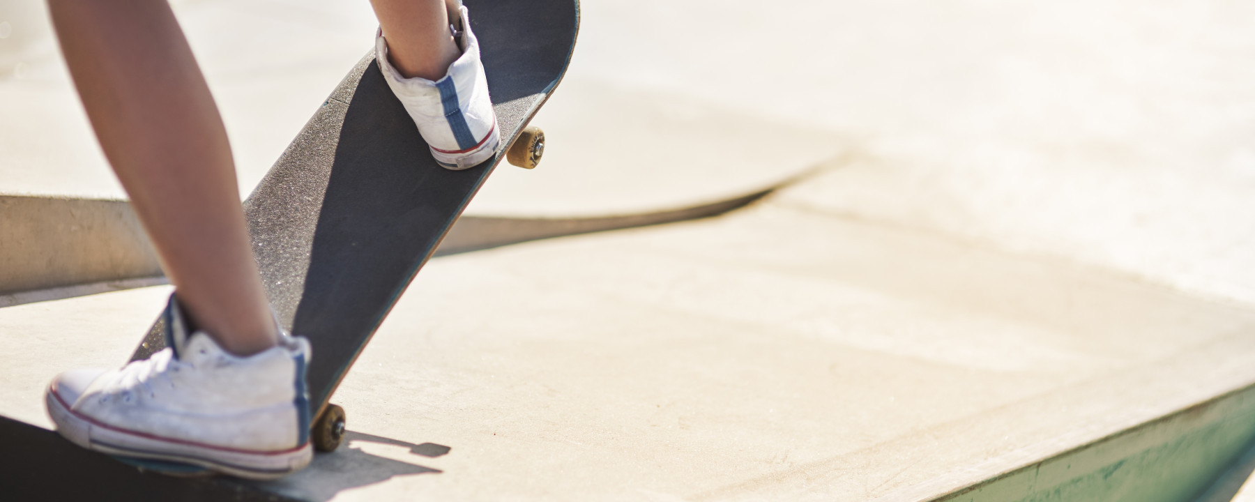 woman-having-fun-with-skateboarding